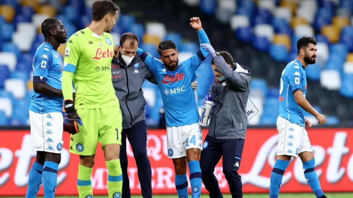 QUI NAPOLI - Seduta tattica di squadra. Terapie per Insigne