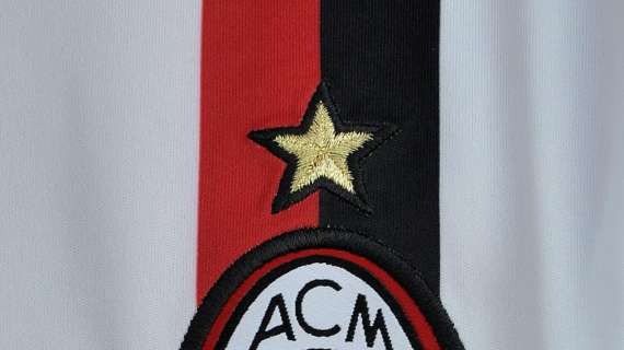 Terza maglia Milan con tricolore: frecciata alla Juve?