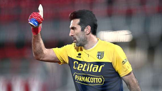 Buffon: "Ringrazio ancora una volta l'incredibile gente di Parma"