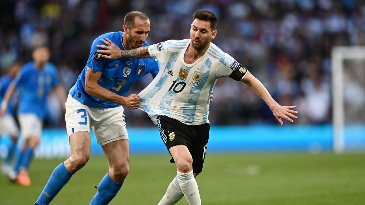 Accade oggi - Inler risponde a Chiellini, termina in parità al San Paolo