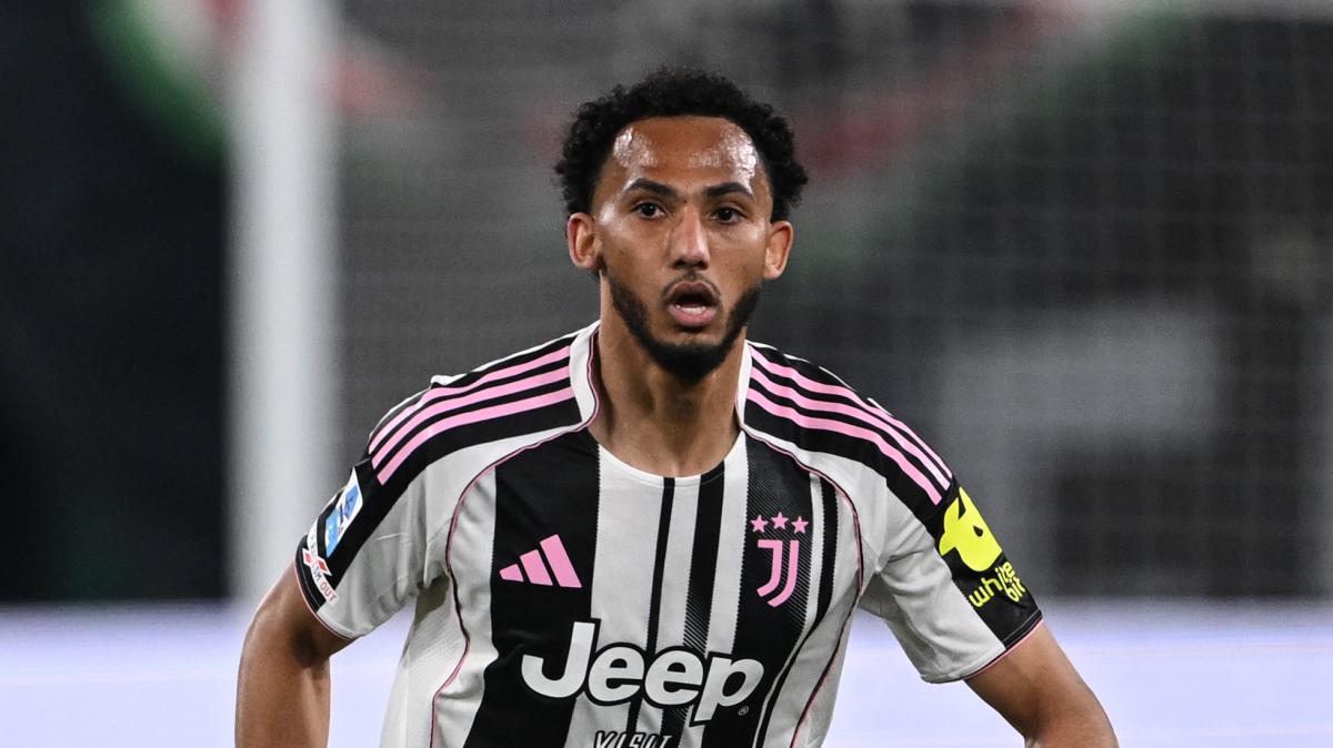 Juve, contro il Genoa occhio al giallo per Kelly e McKennie 