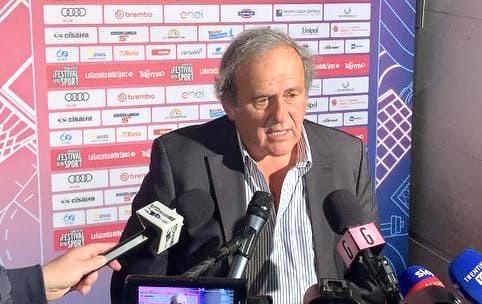 Michel Platini al Festival dello Sport: «Dovevo andare all’Inter, poi mi voleva Berlusconi. Il mio futuro? Sempre nel calcio, con me il Var…»