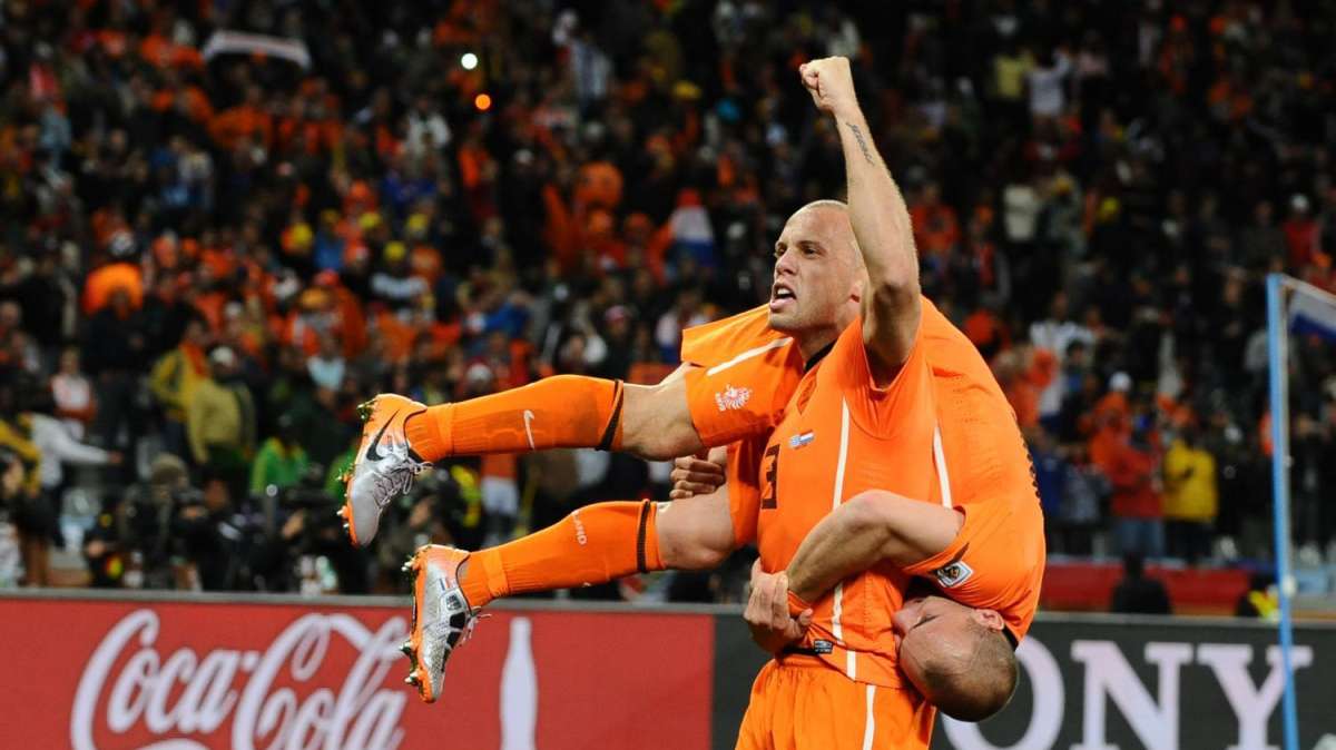 Heitinga in Russia?