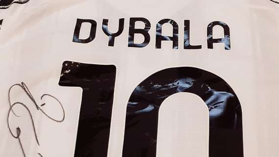 Maglie autografate di Dybala e Morata all'asta a sostegno della ricerca scientifica del "Centro Dino Ferrari"