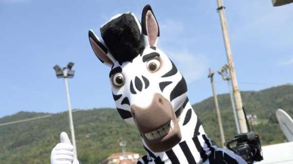 Beppe Furino inaugura lo Juventus Club Doc di Enna che porta il suo nome