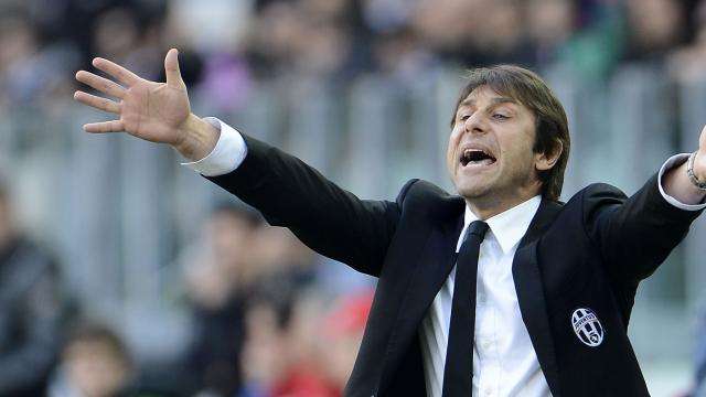 Undici metri -  Altro che pareggio, Conte ed i suoi vogliono uno Scudetto da record. Vucinic non adatto al 3-5-1-1. Il mercato Juve può riservare grandi sorprese, in entrata e in uscita 