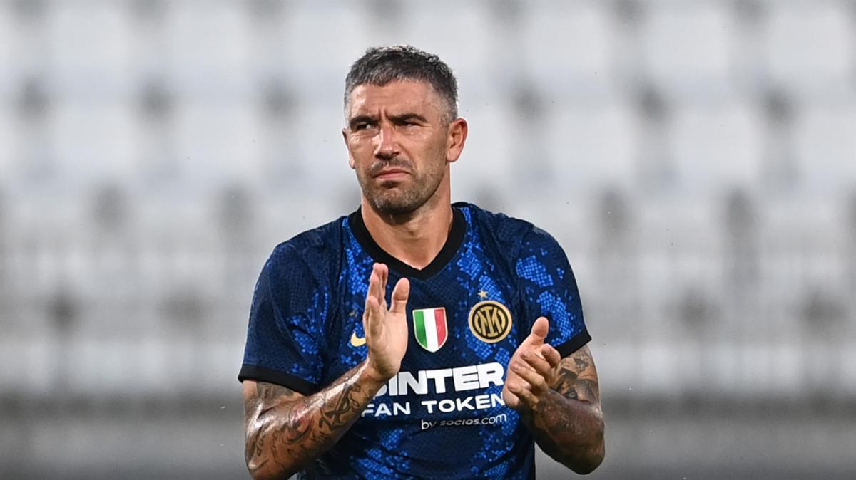 Inter, Kolarov: "Siamo a +6. Sta a noi chiudere il campionato"