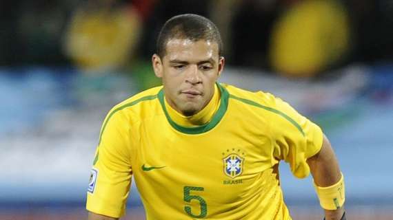 FELIPE MELO, Galliani smentisce scambio con Huntelaar