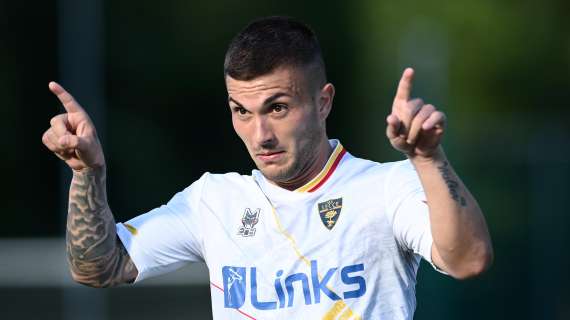 Serie A, intervallo Roma-Lecce 1-1: Strefezza risponde a Smalling 