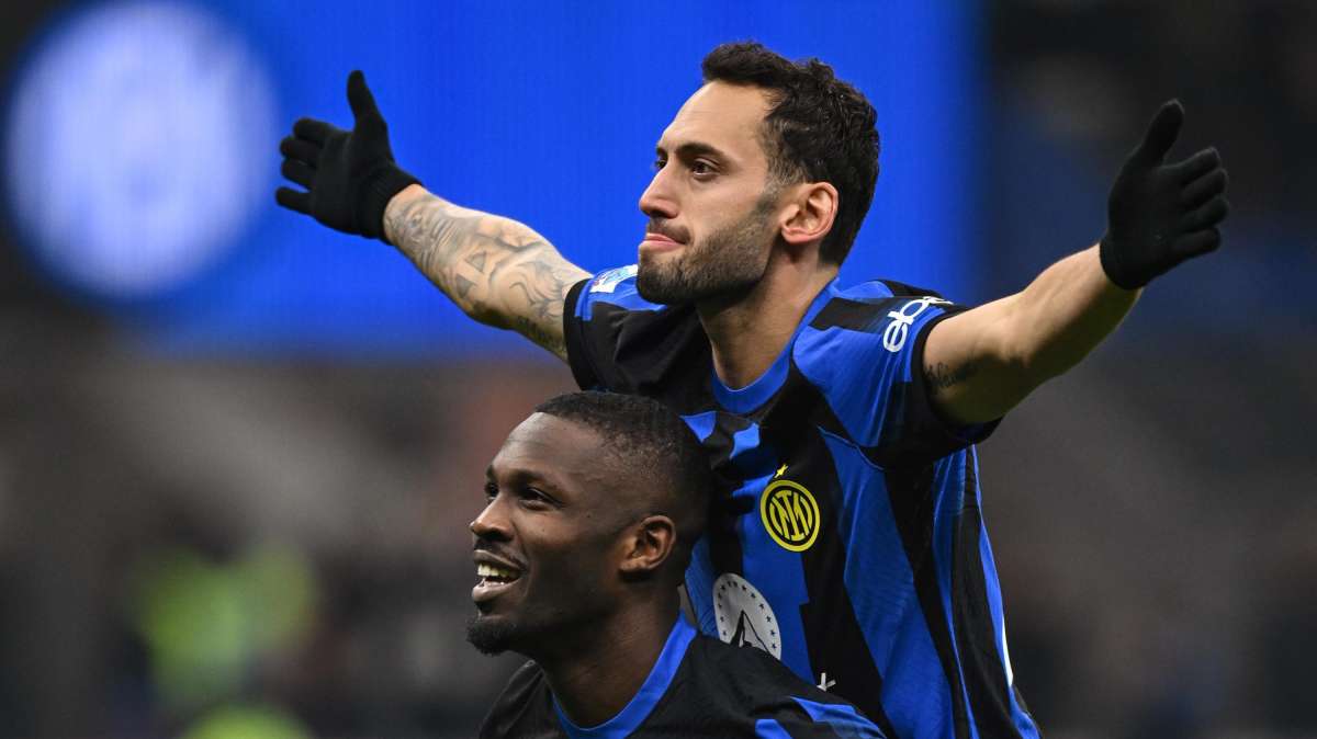 QUI INTER - Calhanoglu lascia il ritiro della Turchia e torna in Italia