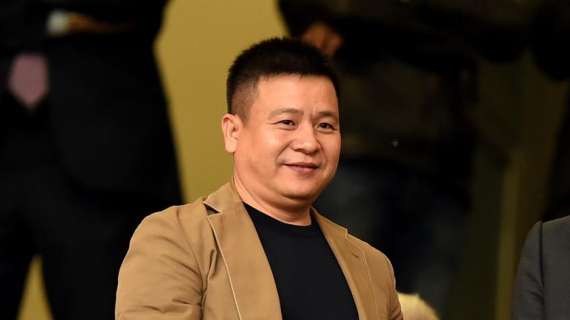 Troppi debiti, ritirato il passaporto a Yonghong Li, ex proprietario del Milan