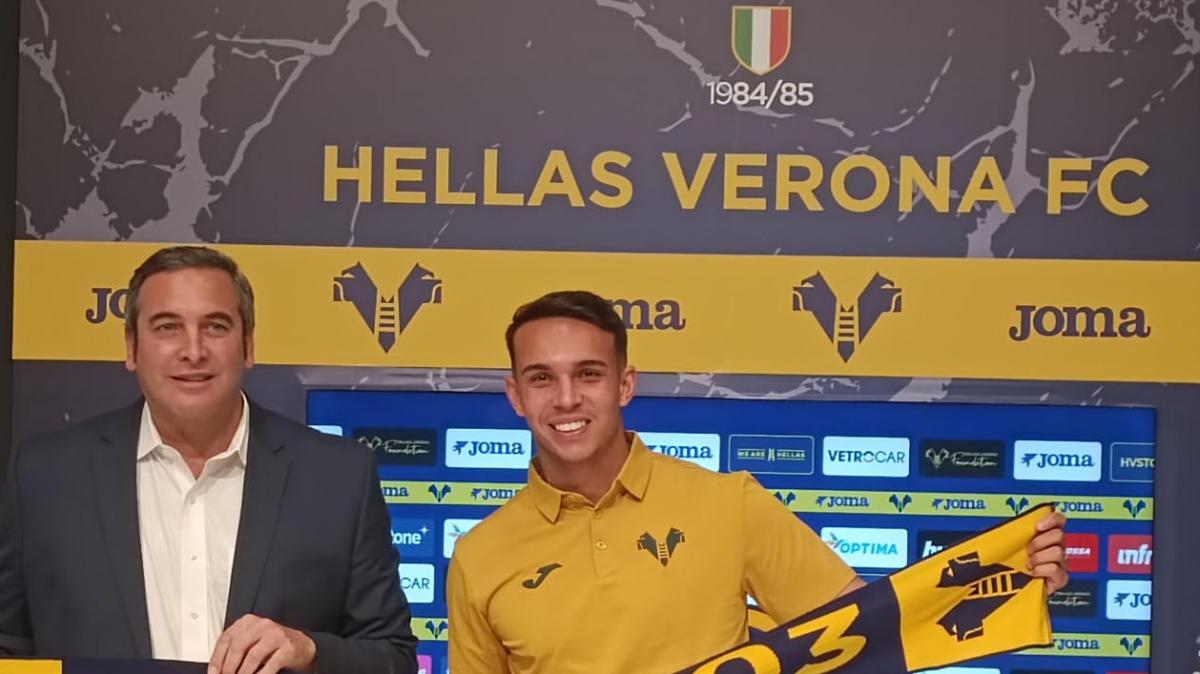 Qui Napoli - Domani le visite mediche di Giovane. Il giocatore spera di esserci per la gara con la Juventus 