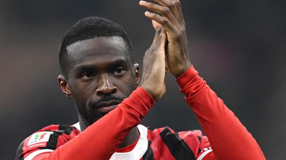QUI MILAN - Allegri in ansia per Tomori: risentimento all'adduttore, da valutare in vista della Juve