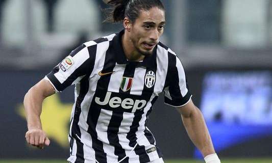 Comunicato Juve: "Duplice intervento per Caceres. I tempi di recupero per la ripresa funzionale sono di circa 10 settimane"