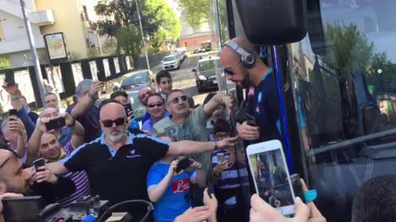 LIVE TJ - Rifinitura Napoli, i tifosi azzurri accolgono la squadra al Campo Mercadante