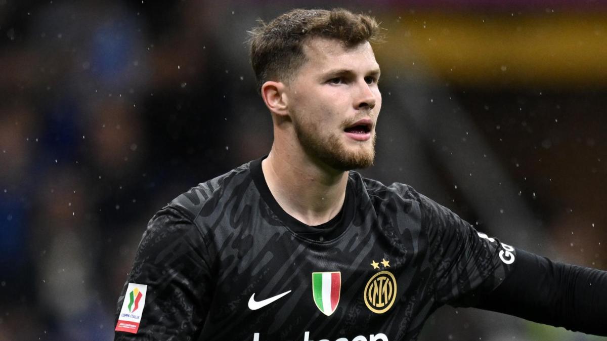 Anziano in carrozzina investito in auto da Josep Martinez, l'Inter annulla la conferenza di Chivu