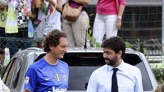 La Juventus su Twitter: "Andrea Agnelli ha partecipato all'Ice Bucket Challenge" il Presidente bianconero ha nominato Tavecchio