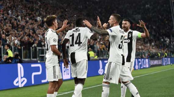 La Juventus su Twitter: "10 vittorie in 10 scatti: qual è il vostro momento preferito?"