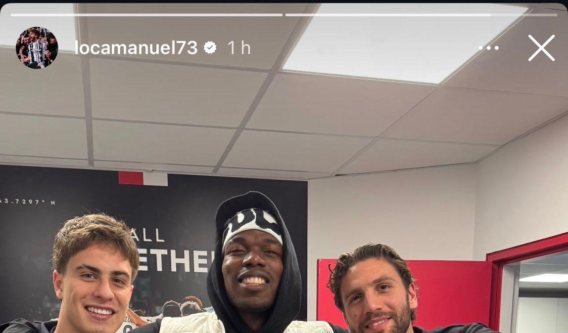 FOTO - Pogba rivede i suoi ex compagni, scambio di maglie con Locatelli e Yildiz