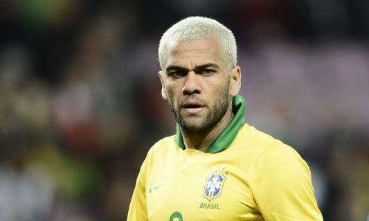 Dani Alves, il PSG cerca lo "scatto": contatti con l'agente 