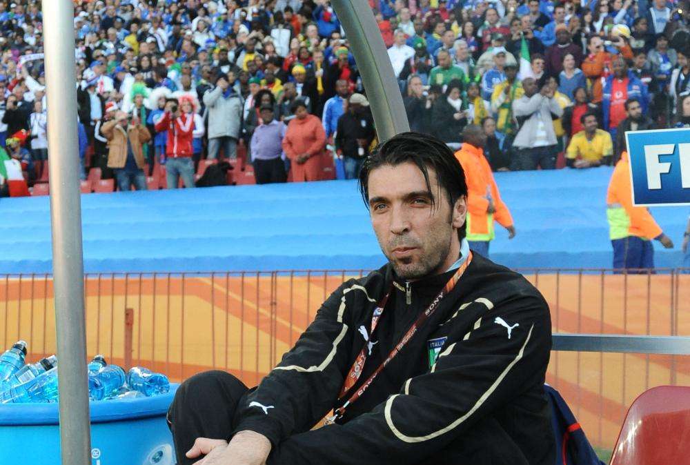 Nazionale, Buffon difende Lippi