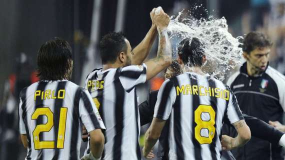 Pepe e il gavettone a Marchisio (vedi la foto)