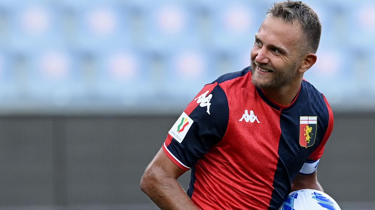 L'ex bianconero Criscito alla guida del Genoa: "Bisogna dare tutto, non c'è tempo per le emozioni"