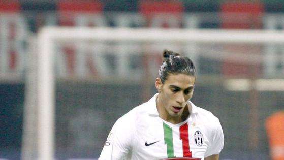 CACERES integrale: "Vidal ed io sostituiremo al meglio Chiellini e Barzagli. Senza il mister sarà dura a Genova. Del Piero è un mito. Messi? Ho appreso molto da lui. Elia simpatico, spero ci sia spazio anche per lui" 