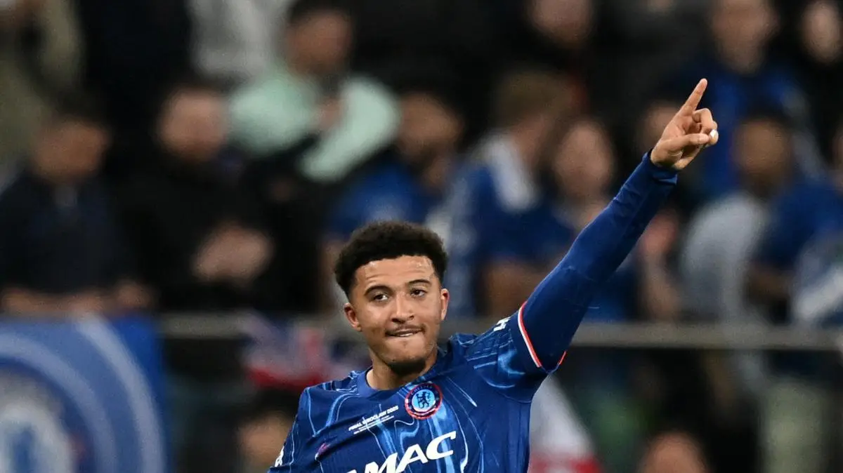 Il Besiktas non molla per Sancho: i tifosi cercano di convincerlo a trasferirsi in Turchia