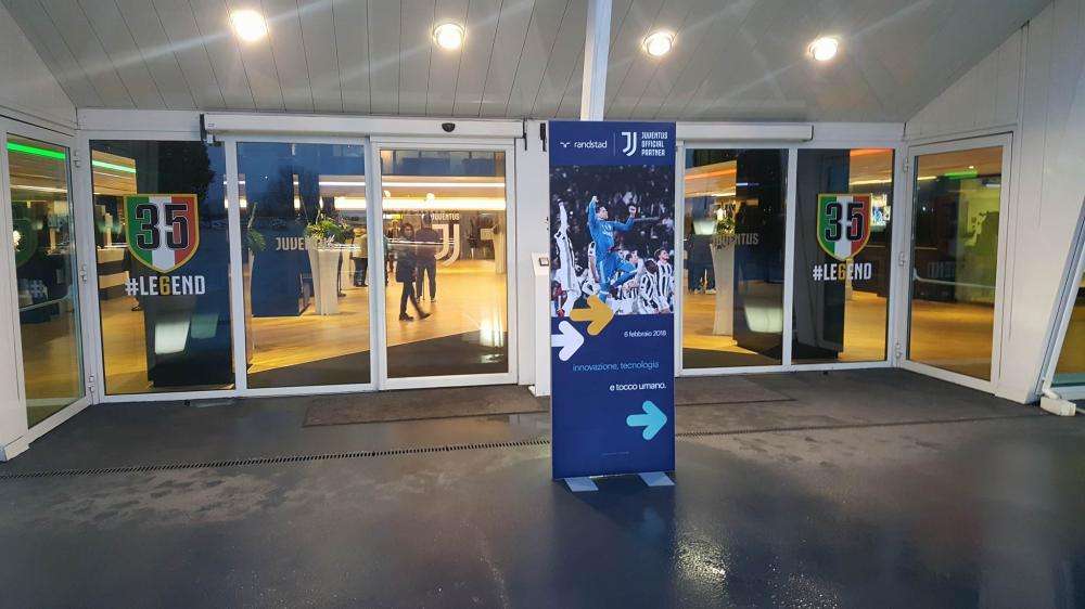 LIVE TJ - SZCZESNY integrale: "Spero Buffon possa continuare, è una persona fantastica. Var grande innovazione, vogliamo 10 scudetti di fila"