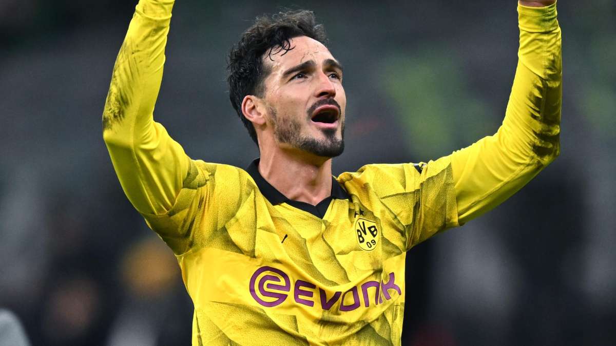 Hummels verso la Roma, Ghisolfi studia commissioni e contratto per l'ex Borussia Dortmund