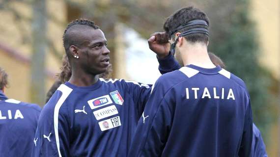 Balotelli: "Siamo un bel gruppo. I tifosi della Juve sono stati bravi con me"