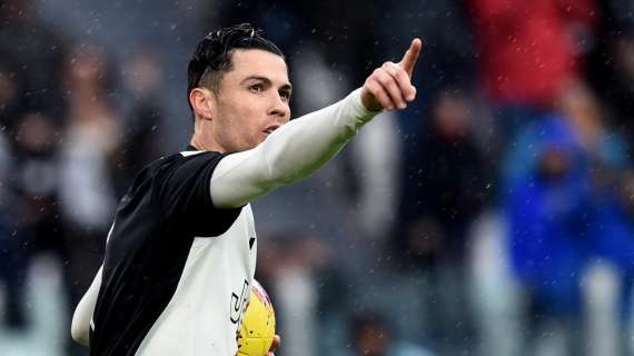 Cristiano Jr vince il Torneo Cavour con i pulcini, Ronaldo: "Sono un papà orgoglioso"