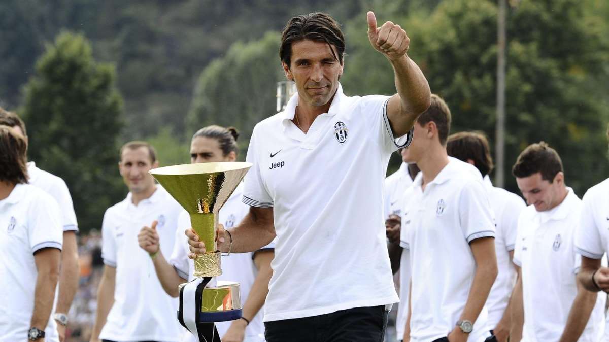 LIVE - CARRERA: "Orgogliosi di affrontare i detentori del trofeo. Sarà un banco di prova importante. BUFFON: "Arrivare in Champions da campioni d'Italia ci dà orgoglio e consapevolezza"