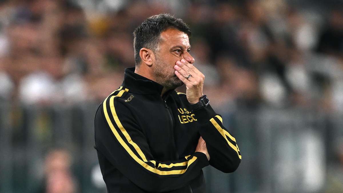Lecce, D'Aversa punge la Juve: "A differenza dei bianconeri il Napoli ama il fraseggio"