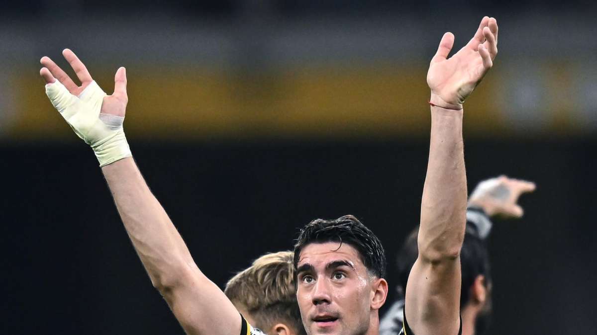 Chiesa e Vlahovic si allenano per esserci dall'inizio