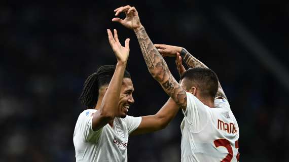 Sky - C'è distanza tra la Roma e Smalling per il rinnovo: Juve alla finestra