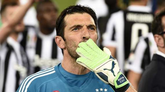 "Potrai andare ovunque, ma mai lascerai la tua famiglia", il bellissimo messaggio di Lady Storari per Buffon