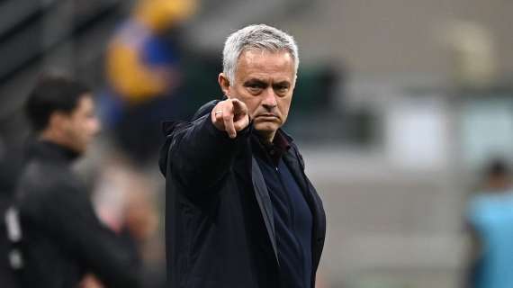 Roma, Mourinho: "Siamo stanchi di arbitri sospesi solo dopo errori contro di noi"