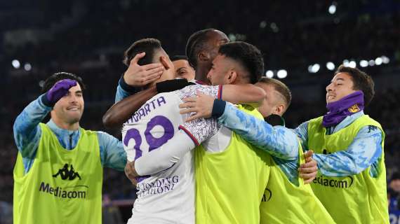 Serie A, Roma-Fiorentina 1-1. I giallorossi chiudono in nove. La classifica aggiornata