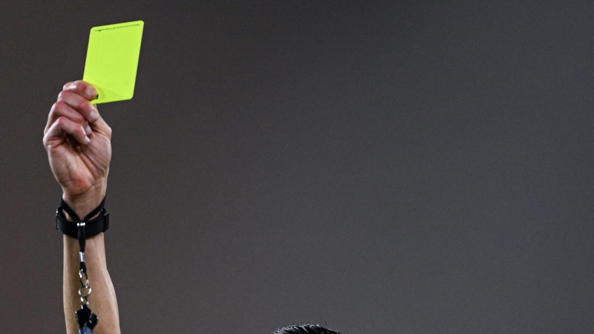 Mancano due gialli, giusto annullare il gol di Balogun