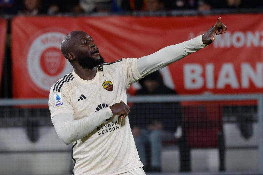 Europa League, Lukaku non parte per Brighton. Contro la Roma c'è Dybala