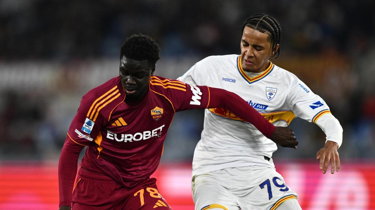 Roma-Lecce 1-0. Robinho Vaz regala tre punti ai giallorossi. La squadra di Gasperini aggancia la Juventus: la classifica aggiornata 