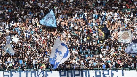 I tifosi azzurri caricano il Napoli: "A Torino undici leoni!"