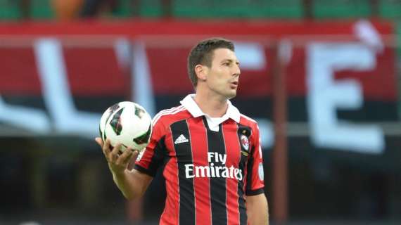 Milan, un mese di stop per Bonera: niente Juve