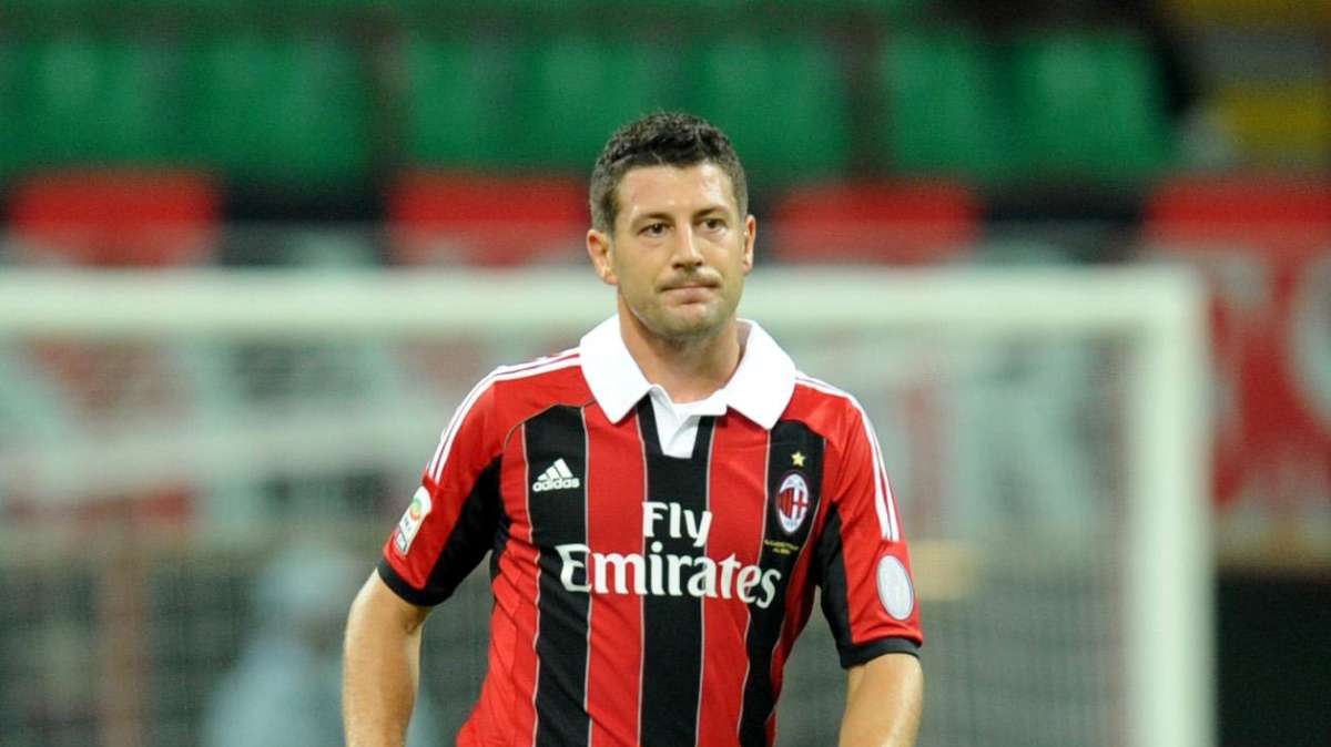 Milan, Bonera: "Felice di restare. Voglio vincere e giocare. Metterò la mia esperienza al servizio dei più giovani"