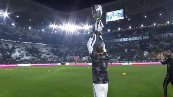 VIDEO - La Juventus alza la Supercoppa anche all'Allianz Stadium!