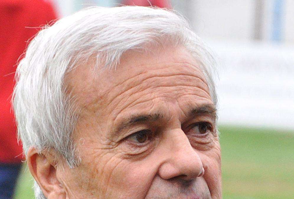 Simoni attacca: "Ha ragione Mazzarri, Juve sempre favorita. Deve stare zitta!"