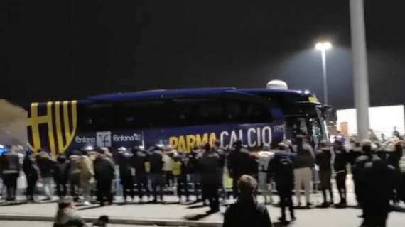 LIVE TJ - Il pullman del Parma all'Allianz Stadium (VIDEO)