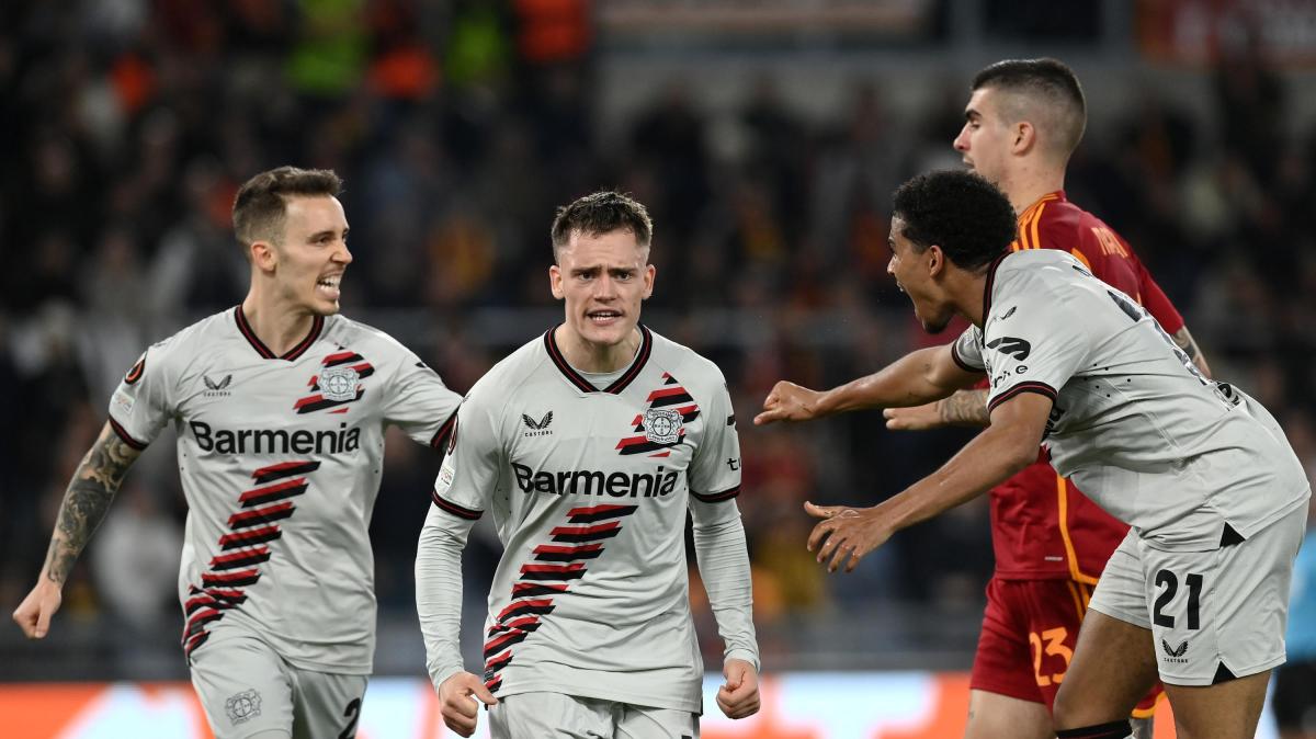 Grimaldo pronto a salutare il Bayer, la Juve c'è ma è indietro